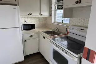 1113 Lake Terrace, Boynton Beach, FL 33426 - Photo 8