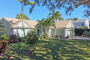 10299 Hunt Club Ln, Palm Beach Gardens, FL 33418 - Photo 2