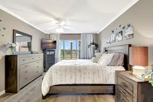 3951 Via Poinciana, Lake Worth, FL 33467 - Photo 6