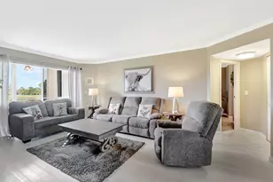 3951 Via Poinciana, Lake Worth, FL 33467 - Photo 4