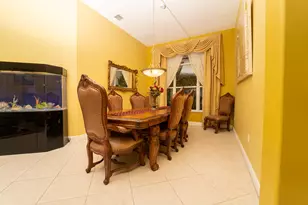 8601 Via Grande E, Wellington, FL 33411 - Photo 4