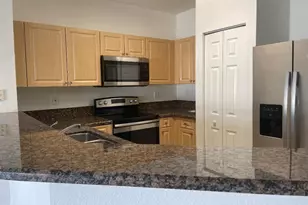 5135 SE Mariner Garden Cir, Stuart, FL 34997 - Photo 4