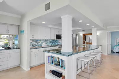 1133 W Ocean Drive #17, Key Colony Beach, FL 33050 - Photo 10