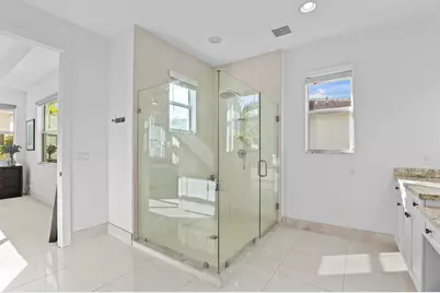 7037 Edison Place, Palm Beach Gardens, FL 33418 - Photo 38