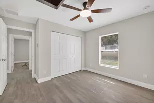 706 Dundas Ct, Fort Pierce, FL 34950 - Photo 14