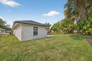 706 Dundas Ct, Fort Pierce, FL 34950 - Photo 24