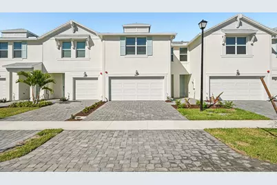 587 Salisbury Circle, Fort Pierce, FL 34982 - Photo 4