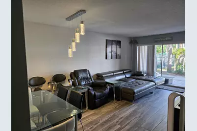 1105 Lake Shore Drive #102, Lake Park, FL 33403 - Photo 2