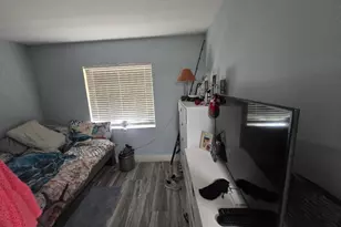 1105 Lake Shore Dr, Lake Park, FL 33403 - Photo 12