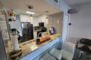 1105 Lake Shore Dr, Lake Park, FL 33403 - Photo 4