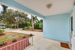 2631 NE Myrtle St, Jensen Beach, FL 34957 - Photo 2
