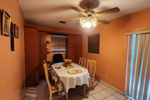 1207 Hatteras Cir, Greenacres, FL 33413 - Photo 2