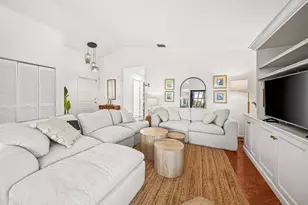 2566 Bedford Mews Dr, Wellington, FL 33414 - Photo 8