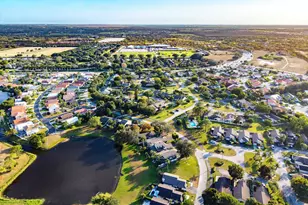 2566 Bedford Mews Dr, Wellington, FL 33414 - Photo 40