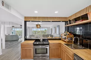 3960 Oaks Clubhouse Dr, Pompano Beach, FL 33069 - Photo 8