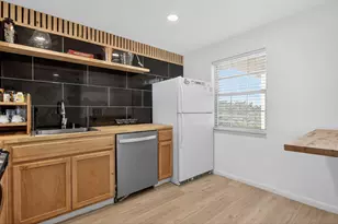 3960 Oaks Clubhouse Dr, Pompano Beach, FL 33069 - Photo 10