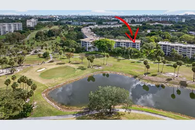 3960 Oaks Clubhouse Drive #512, Pompano Beach, FL 33069 - Photo 2