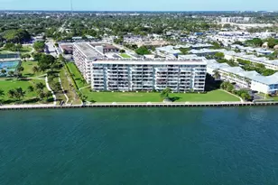 801 Lake Shore Dr, Lake Park, FL 33403 - Photo 20