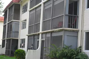 681 S Hollybrook Dr, Pembroke Pines, FL 33025 - Photo 20