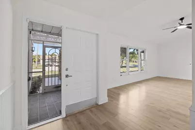 218 Las Palmas Street, West Palm Beach, FL 33411 - Photo 8
