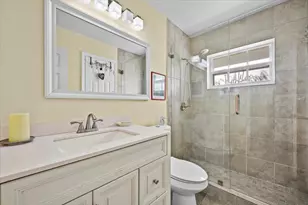 11 Dorchester Cir, Palm Beach Gardens, FL 33418 - Photo 16