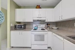 13757 Flora Pl, Delray Beach, FL 33484 - Photo 12