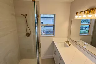 19 Amherst Ct, Royal Palm Beach, FL 33411 - Photo 12