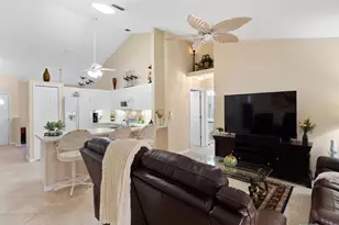 456 NW Casanova Cir, Port Saint Lucie, FL 34986 - Photo 10