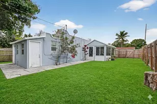 618 S Pine St, Lake Worth Beach, FL 33460 - Photo 16