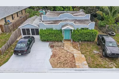 618 S Pine Street, Lake Worth Beach, FL 33460 - Photo 1
