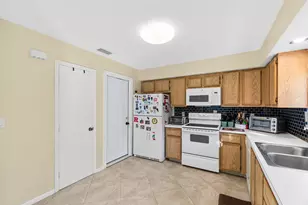 9760 Parkinsonia Tree Trail, Boynton Beach, FL 33436 - Photo 14