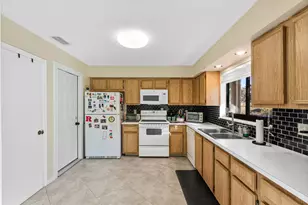 9760 Parkinsonia Tree Trail, Boynton Beach, FL 33436 - Photo 12