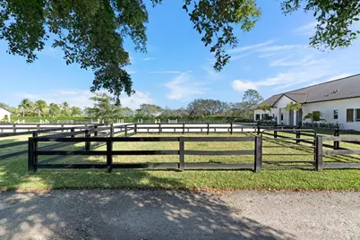2889 Appaloosa Trail, Wellington, FL 33414 - Photo 46