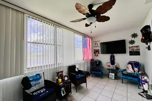 334 Southampton B, West Palm Beach, FL 33417 - Photo 10