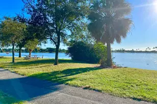 3120 Cynthia Ln, Lake Worth Beach, FL 33461 - Photo 38