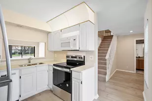 61 Edinburgh Dr, Palm Beach Gardens, FL 33418 - Photo 24