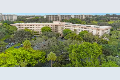 3900 Oaks Clubhouse Drive #503, Pompano Beach, FL 33069 - Photo 32