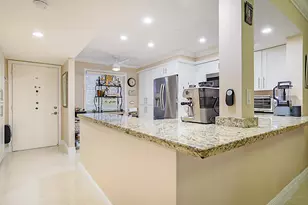 7286 Huntington Ln, Delray Beach, FL 33446 - Photo 4