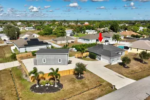 375 SW Alcan Dr, Port Saint Lucie, FL 34953 - Photo 4