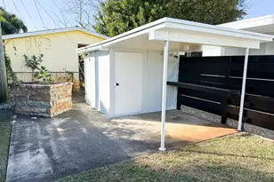 2313 Wabasso Dr, West Palm Beach, FL 33409 - Photo 16