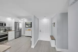 12870 Briarlake Dr, Palm Beach Gardens, FL 33418 - Photo 4