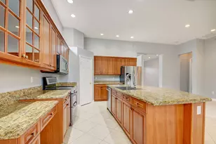 9925 Via Elegante, Wellington, FL 33411 - Photo 12