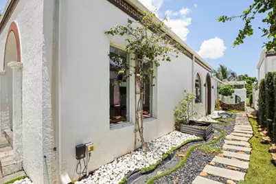 6590 Fountains Circle, Lake Worth, FL 33467 - Photo 4