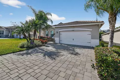 7561 SW Harbor Cove Drive, Stuart, FL 34997 - Photo 4