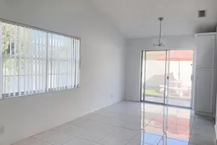 3830 Circle Lake Dr, West Palm Beach, FL 33417 - Photo 8