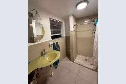 7025 Rue Granville, Miami Beach, FL 33141 - Photo 12