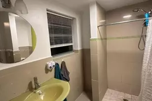 7025 Rue Granville, Miami Beach, FL 33141 - Photo 12