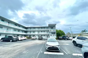 1021 Crystal Lake Dr, Deerfield Beach, FL 33064 - Photo 22