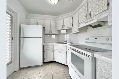 1021 Crystal Lake Drive #315, Pompano Beach, FL 33064 - Photo 6