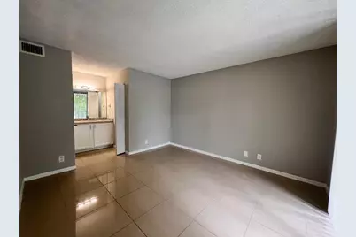 700 Executive Center Drive #211, West Palm Beach, FL 33401 - Photo 6